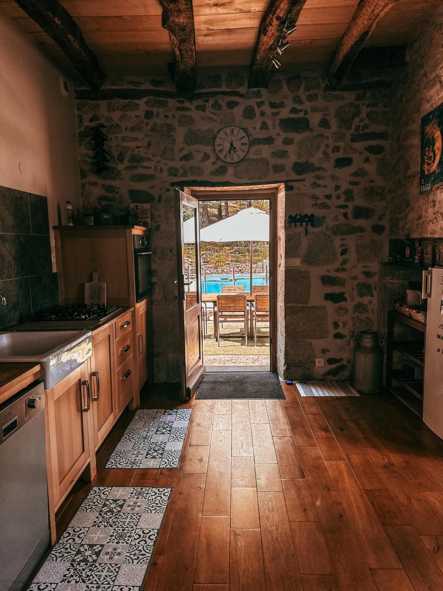 Gite Le Relais De La Diligence Saint-Lazare Екстериор снимка