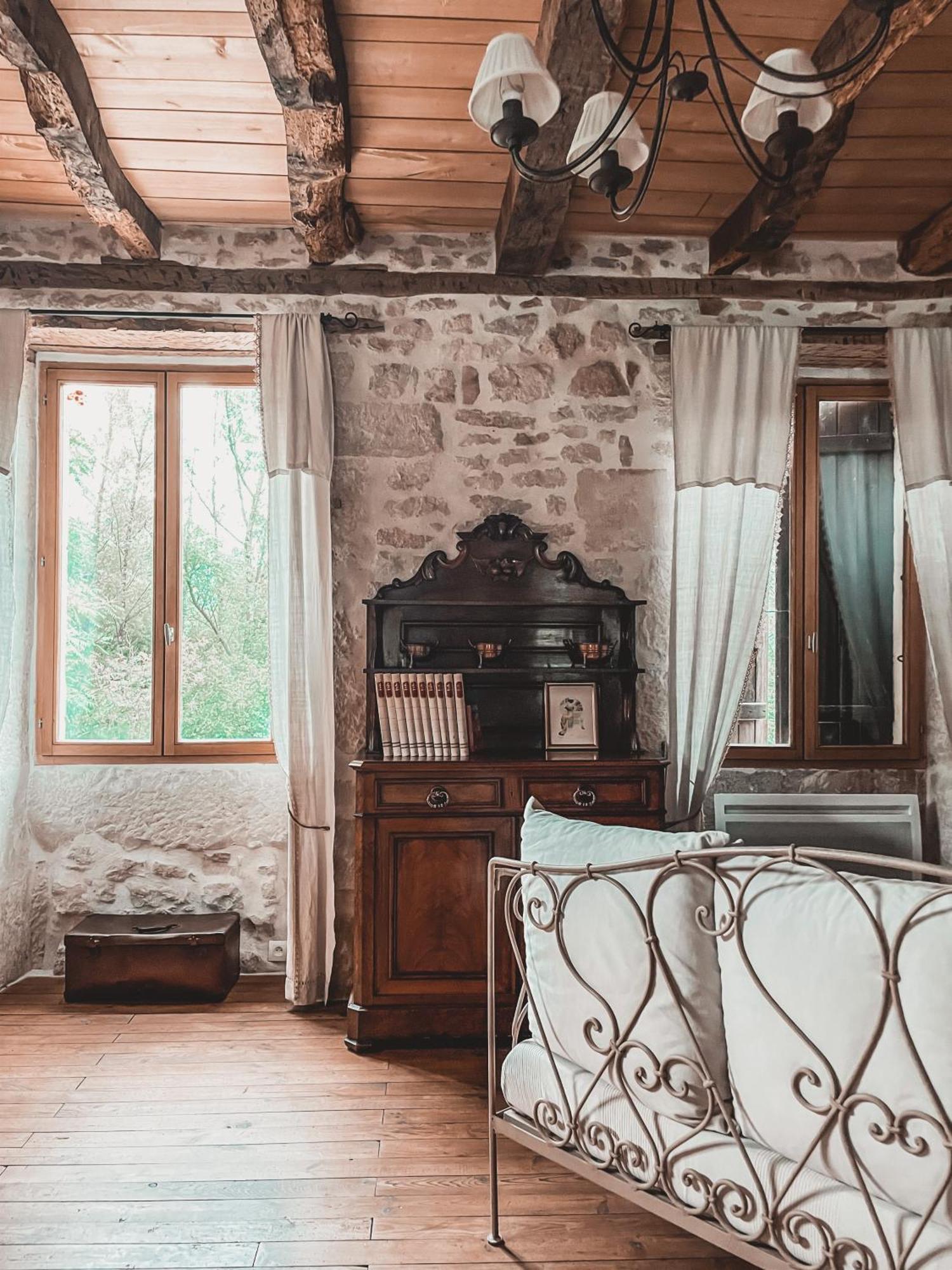 Gite Le Relais De La Diligence Saint-Lazare Екстериор снимка